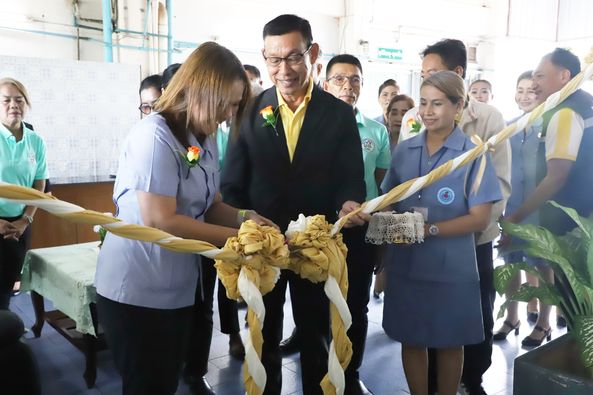 นายกแป๊ะ เปิดศูนย์แจ้งเตือนภัยสุขภาพในชุมชน ศูนย์บริการสาธาร ... รูปภาพ 1