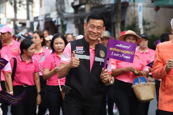 เทศบาลนครสุราษฎร์ธานีร่วมต้อนรับรองนายกรัฐมนตรีฯ ในการลงพื้น ... Image 1