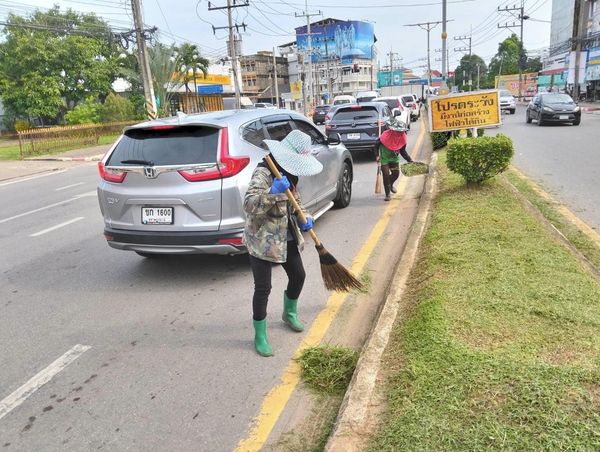 เทศบาลนครสุราษฎร์ธานี โดยสำนักช่าง ดำเนินงานด้านต่างๆ เพื่อค ... รูปภาพ 1