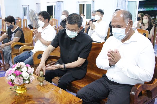 ร่วมพิธีบำเพ็ญกุศลศพคุณแม่ ธัมมทินโน (แม่แดง) อายุ ๘๙ ปี Image 1