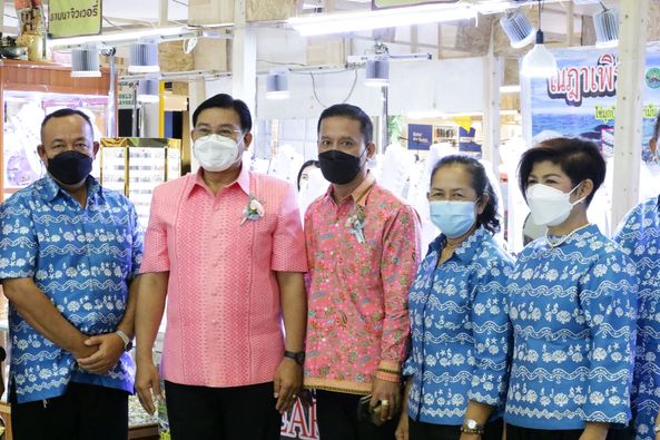 ร่วมพิธีเปิดงาน “OTOP ทั่วไทย ร่วมใจสู่สุราษฎร์ธานี” 29 มี.ค ... Image 1