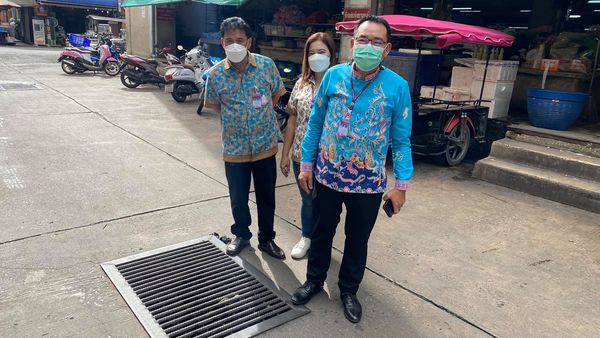 ลงพื้นที่ #แก้ไขปัญหาน้ำเสียและกลิ่นเหม็น บรรเทาความเดือดร้อ ... Image 1