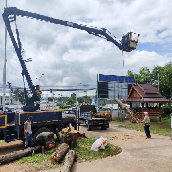 เจ้าหน้าที่ฝ่ายส่งเสริมการเกษตร สำนักช่าง เทศบาลนครสุราษฎร์ธ ... Image 1