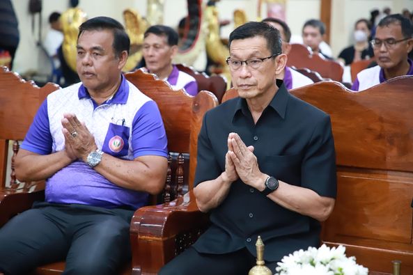 ร่วมมอบเงิน สมาชิกกองทุนสวัสดิการชุมชนเทศบาลนครสุราษฎร์ธานีท ... Image 1