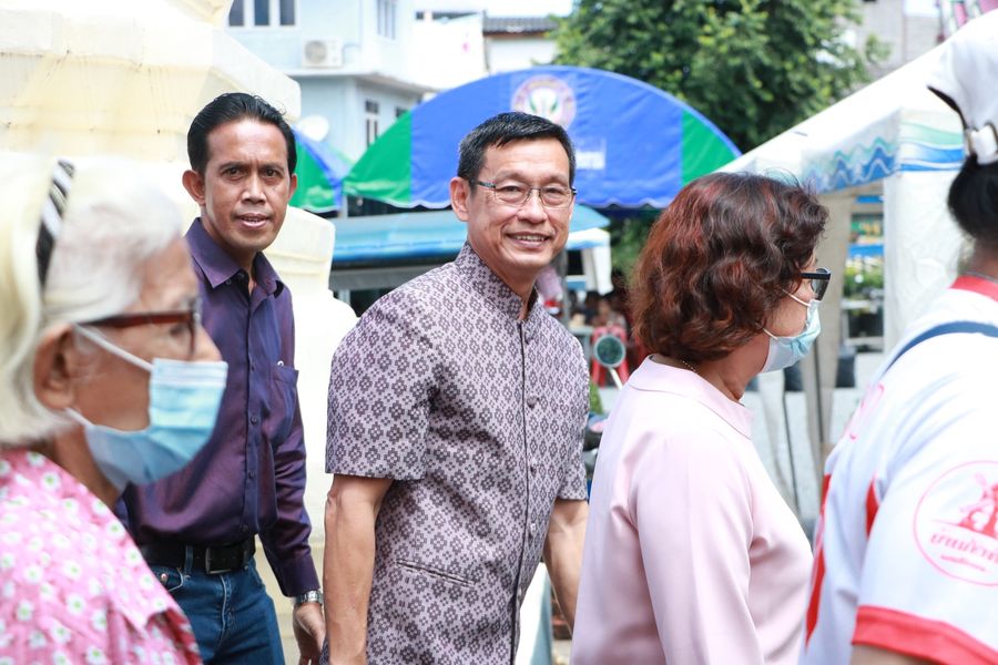 เทศบาลฯร่วมพิธีทอดกฐินสามัคคี ณ วัดกลางเก่า Image 1