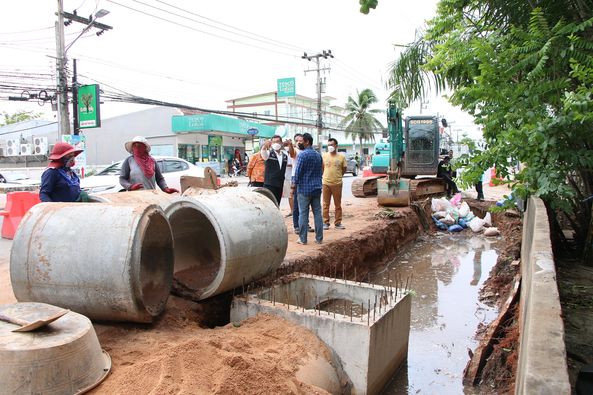 ติดตามการวางท่อระบายน้ำทางไปบึงขุนทะเล Image 1
