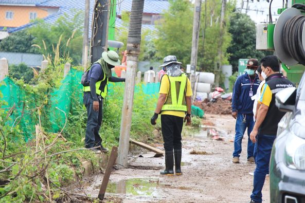 ลงพื้นที่แก้ไขปัญหาน้ำท่วมขังถนนพ่อขุนทะเล ๑๐ / ๒ Image 1