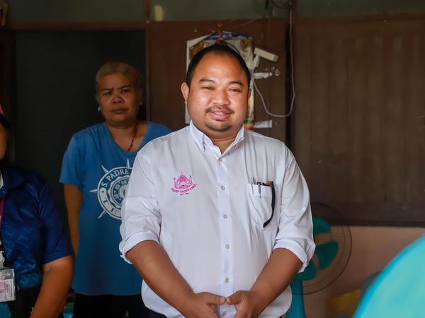 ลงพื้นที่มอบผ้าอ้อมสำหรับผูัใหญ่พร้อมถุงยังชีพอาหารแห้งและเว ... รูปภาพ 1