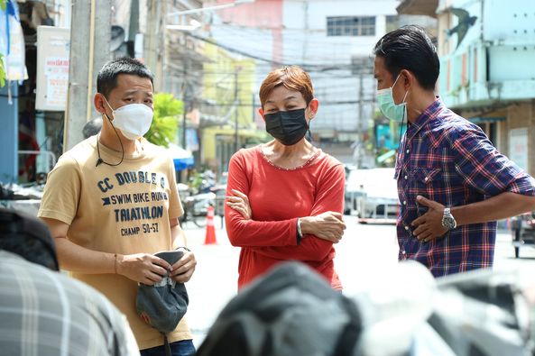 บรรยากาศวันที่๒ ของการลงพื้นที่ดูดล้างท่อระบายน้ำ ถนนตลาดศรี ... รูปภาพ 1