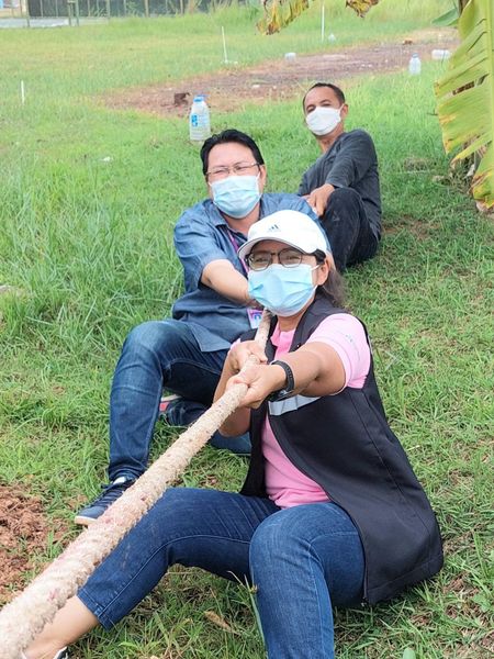 ตัดต้นไม้ สนง.การท่องเที่ยวฯ Image 1