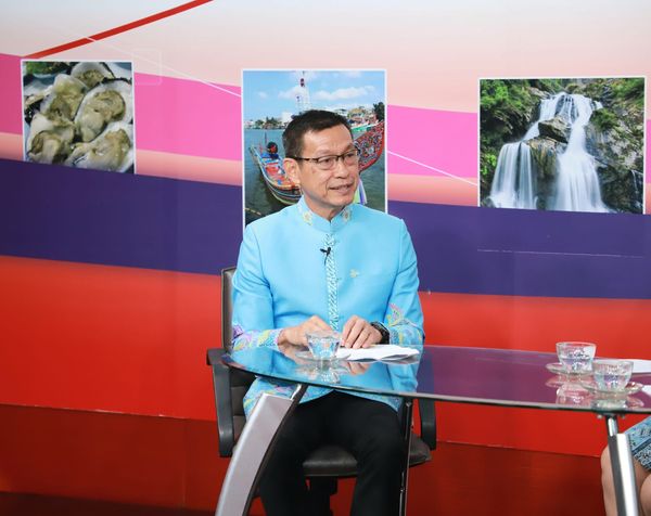 เทศบาลนครสุราษฎร์ธานี โดยนายประเสริฐ บุญประสพ นายกเทศมนตรีนค ... รูปภาพ 1