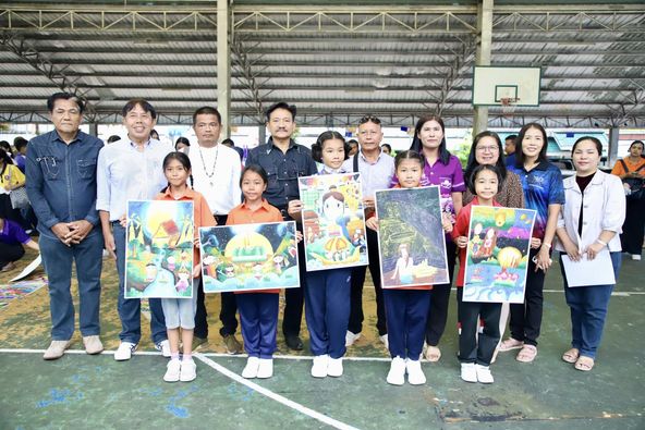 ประกวดภาพวาดในงานประเพณีลอยกระทง ประจำปี 2567 รูปภาพ 1