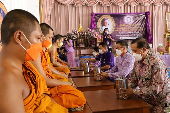 กิจกรรมทอดผ้าป่าสมทบทุนพัฒนาเด็กชนบท Image 1