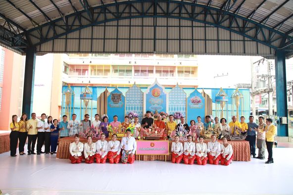 ขบวนแห่เรือพนมพระจำลอง และพิธีเปิดการประกวดเรือพนมพระจำลอง ค ... Image 1