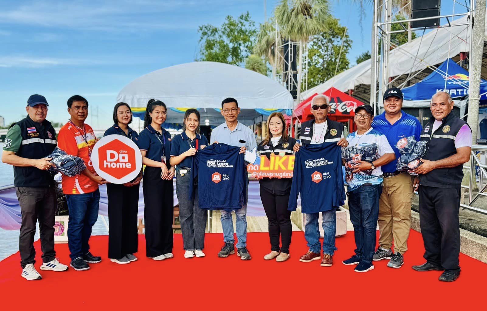 เทศบาลนครสุราษฎร์ธานี รับมอบของจากผู้สนับสนุนงานประเพณีชักพร ... Image 1