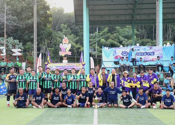 เย็นวันนี้ (4 ก.พ. 68) เทศบาลนครสุราษฎร์ธานีร่วมการแข่งขันฟุ ... รูปภาพ 1