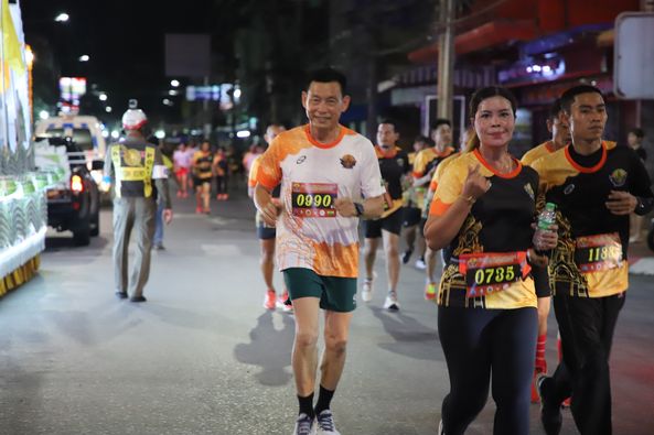 “วิ่งพรมน้ำมนต์ ชมเรือพระ สุราษฎร์ธานี 2566” รูปภาพ 1