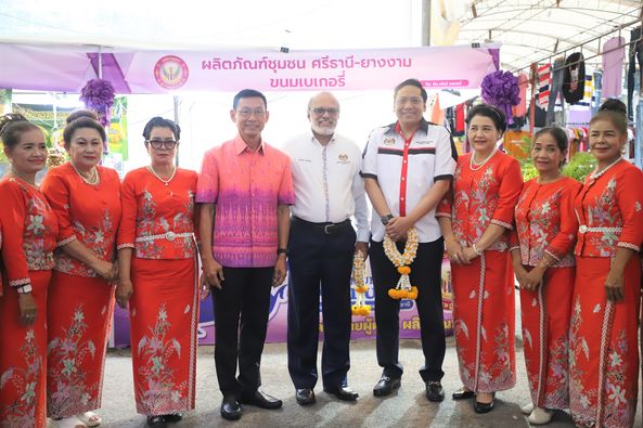 นำคณะเอกอัครราชฑูตประเทศมาเลเซีย เยี่ยมชมงาน รูปภาพ 1