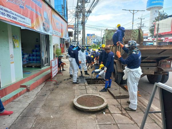 เทศบาลนครสุราษฎร์ธานี โดยสำนักช่าง ดำเนินงานด้านต่างๆ เพื่อค ... รูปภาพ 1