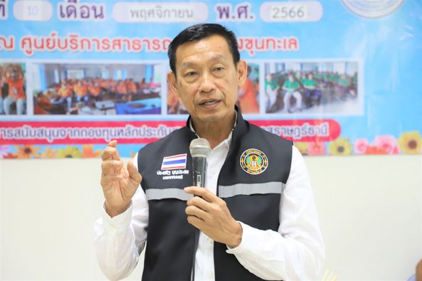 นายกเทศมนตรีฯ ลงพื้นที่พบปะชมรมผู้สูงอายุ Image 1