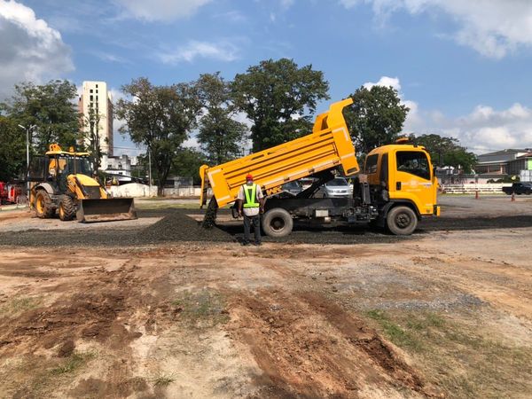 ลงพื้นที่ปรับปรุงสนามบริเวณหน้าเทศบาลนครสุราษฎร์ธานี Image 1