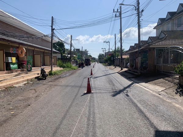 ตีเส้นจราจรถนนศรีสวัสดิ์และปรับปรุงเส้นทางลัดอนุบาลจังหวัด Image 1