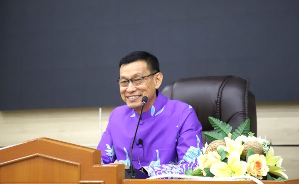 เทศบาลนครสุราษฎร์ธานี ร่วมแสดงความยินดีกับนักเรียนคนเก่งของโ ... Image 1