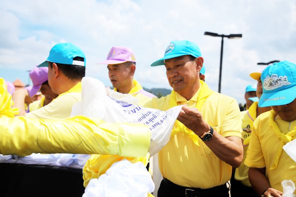 เทศบาลนครสุราษฎร์ธานี ร่วมกิจกรรมจิตอาสาพัฒนาและบริการ เนื่อ ... รูปภาพ 1