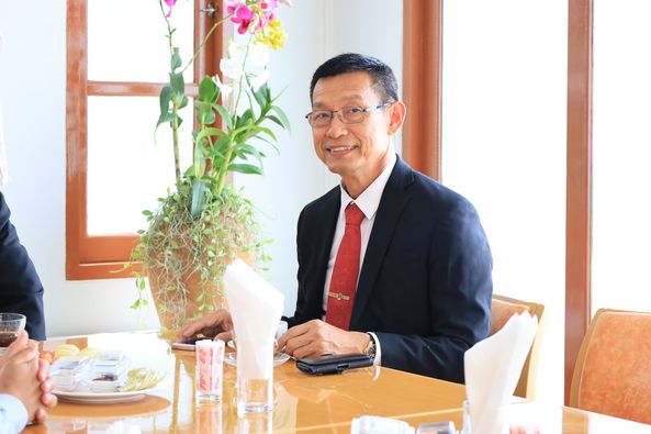 พิธีมอบทุนการศึกษา ในกิจกรรมค่ายเยาวชนและครอบครัว มูลนิธิธาร ... Image 1