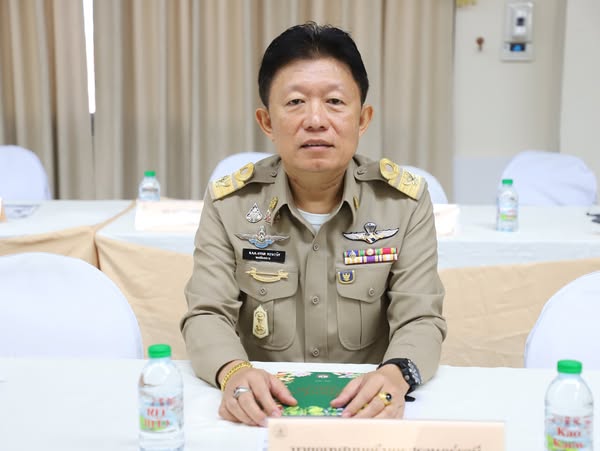 ประชุมหัวหน้าส่วนราชการและหน่วยงานที่เกี่ยวข้องในจังหวัดสุรา ... Image 1