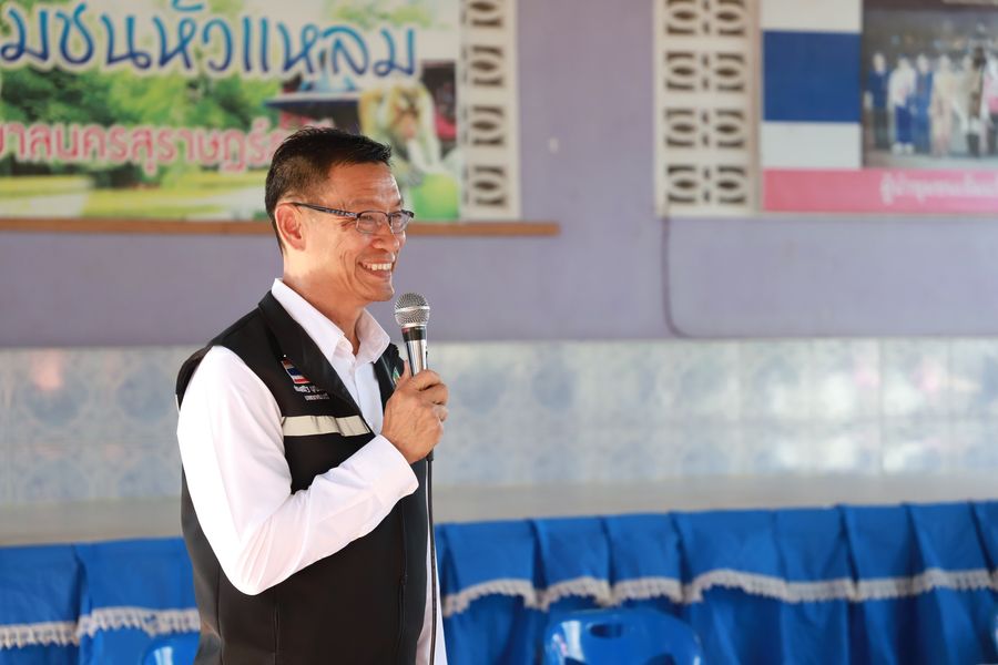 นายกแป๊ะลงพื้นที่ตรวจเยี่ยมและพบปะพี่น้องประชาชนในเขตชุมชนหั ... Image 1