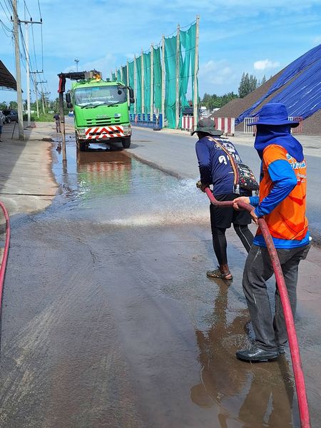 เทศบาลนครสุราษฎร์ธานี โดยสำนักช่าง ดำเนินงานด้านต่างๆ เพื่อค ... รูปภาพ 1