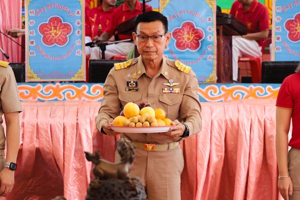 เทศบาลฯ ร่วมพิธีสมโภชองค์เทพโป๊ยเซียนโจวซือ (เทพเจ้าแห่งโชคล ... Image 1