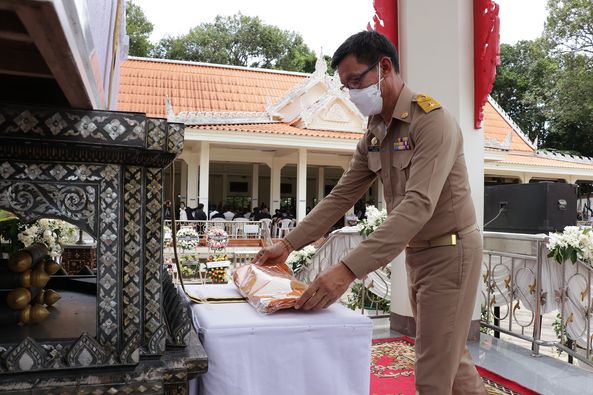 ร่วมพิธีฌาปนกิจศพคุณแม่จิตรา พรหมเจียม อายุ ๘๐ ปี Image 1