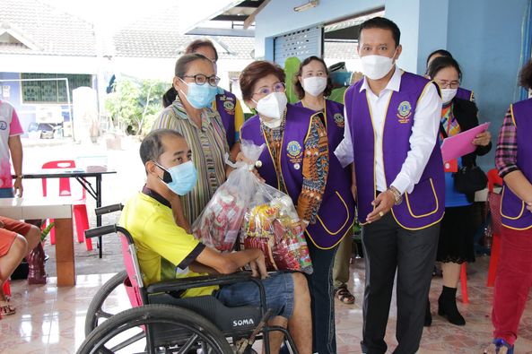 มอบถุงยังชีพแก่ชมรมผู้ปกครองคนพิการทางสติปัญญา Image 1