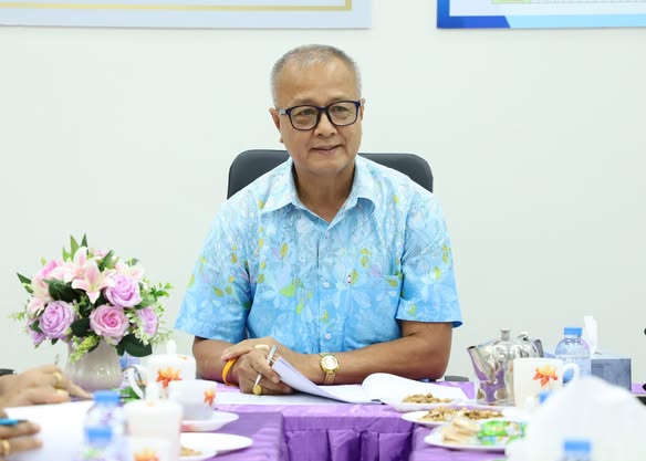 ประชุมคณะกรรมการการเลือกตั้งประจำเทศบาลนครสุราษฎร์ธานี ครั้ง ... รูปภาพ 1