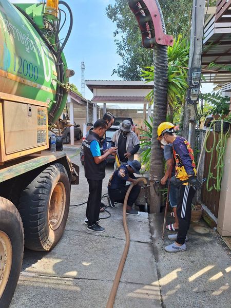 เทศบาลนครสุราษฎร์ธานี โดยสำนักช่าง ดำเนินงานด้านต่างๆ เพื่อค ... Image 1