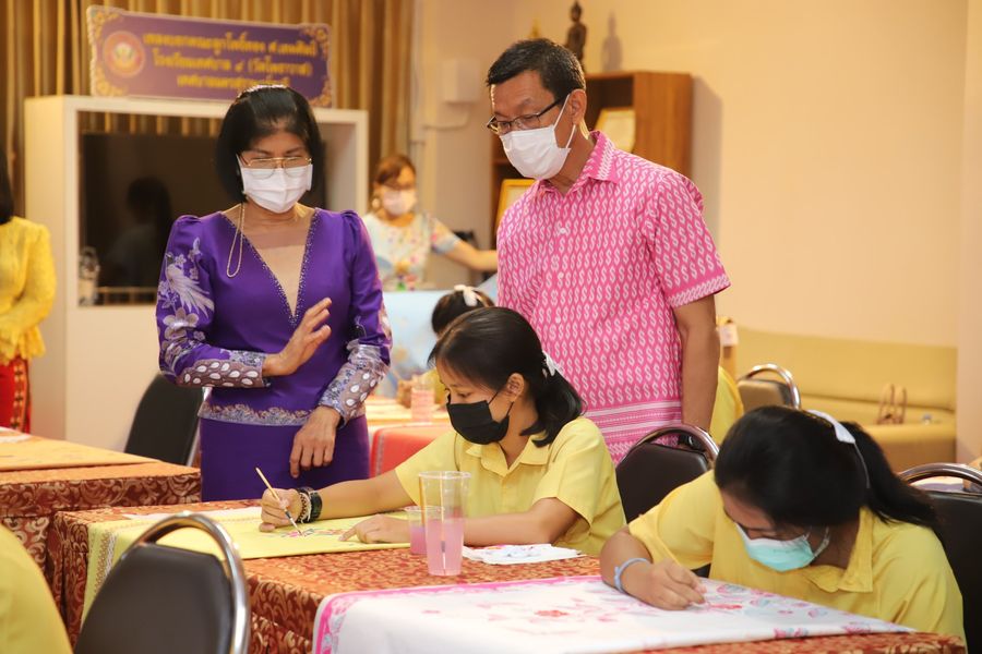 หลักสูตร Fundamentals business (FB)ระดับชั้นมัธยมศึกษาตอนปลา ... Image 1