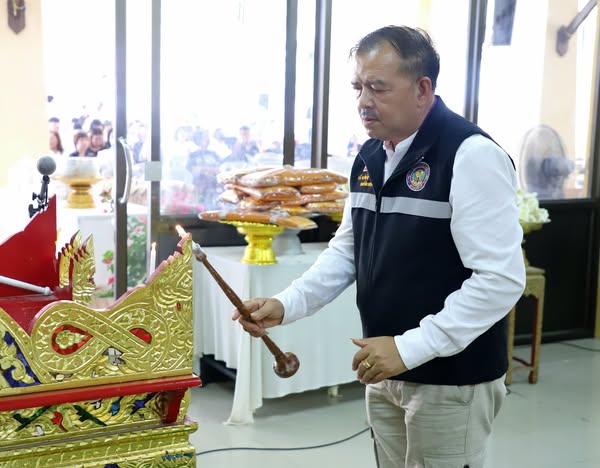 บ่ายวันนี้ ( 24 เม.ย. 68 ) เทศบาลนครสุราษฎร์ธานี ร่วมพิธีฌาป ... Image 1