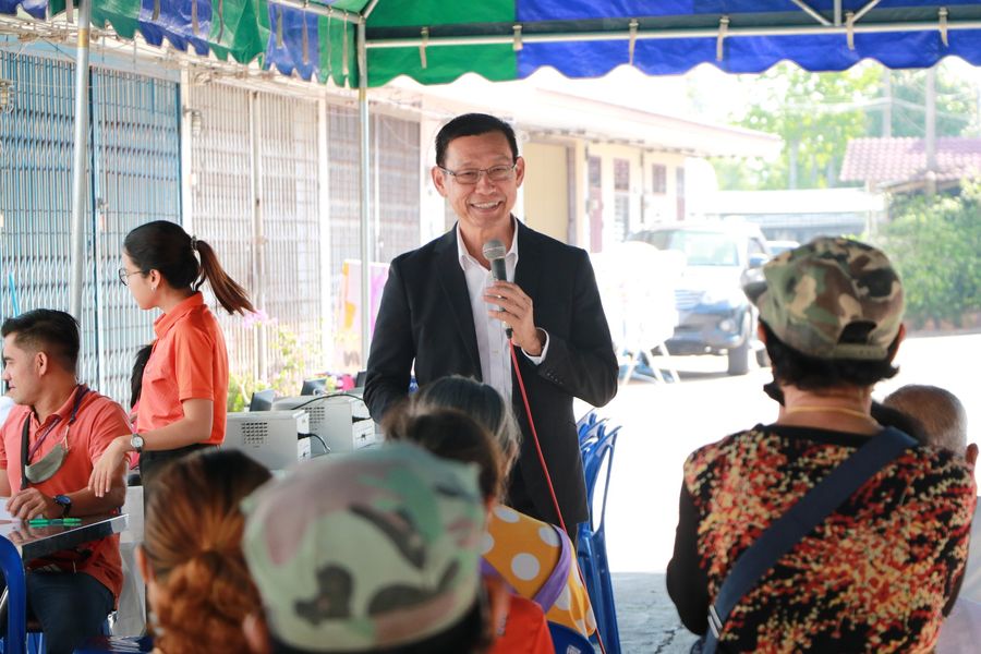 ลงพื้นที่พบปะพี่น้องประชาชน ขับเคลื่อนกองทุนสวัสดิการชุมชนเท ... Image 1