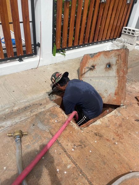 เทศบาลนครสุราษฎร์ธานี โดยสำนักช่าง ดำเนินงานด้านต่างๆ เพื่อค ... Image 1