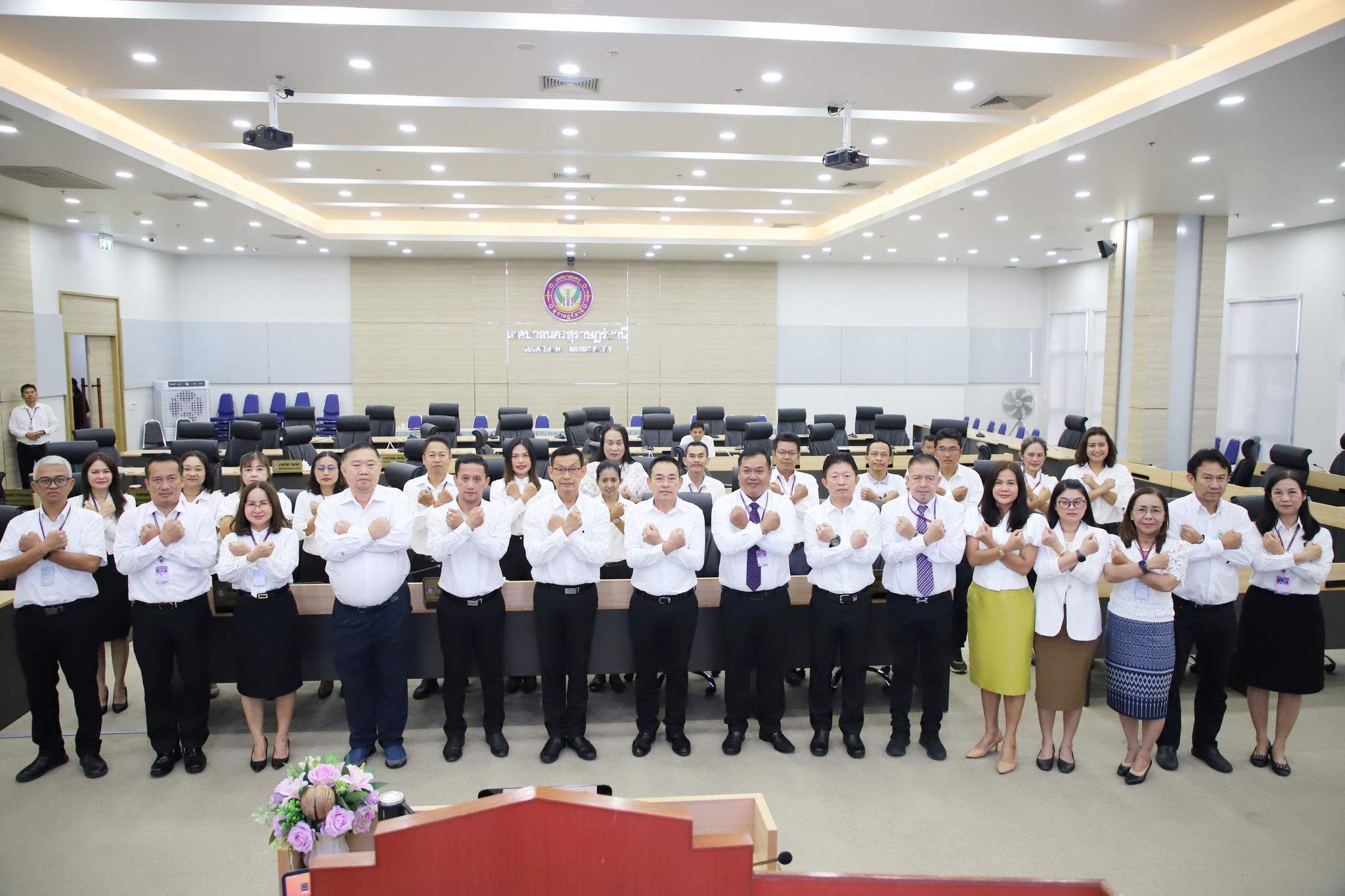 ประชุมคณะผู้บริหารและหัวหน้าส่วนราชการ  Image 1