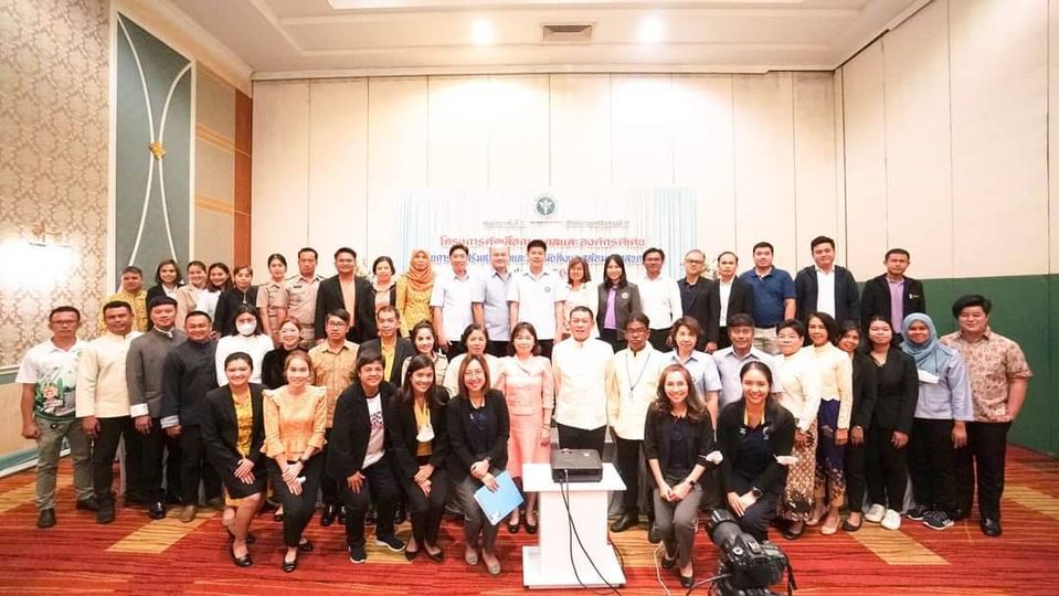 นายประเสริฐ บุญประสพ นายกเทศมนตรีนครสุราษฎร์ธานี ได้รับรางวั ... Image 1