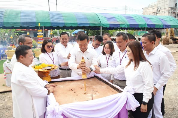 พิธีลงเสาเอก ก่อสร้างอาคารจอดรถเทศบาลนครสุราษฎร์ธานี รูปภาพ 1