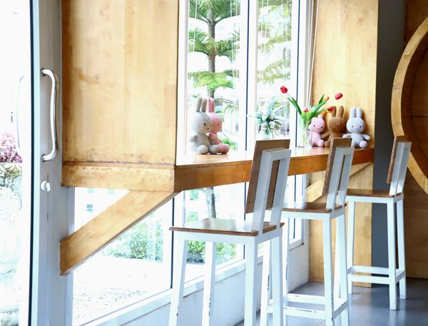 อากาศชุ่มฉ่ำสายฝนแบบนี้ แอดมินขอเป็นสายคาเฟ่ พาทุกคนมานั่งชิ ... รูปภาพ 1