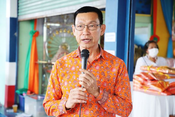 เทศบาลนครสุราษฎร์ธานี ร่วมพิธีถวายผ้ากฐินพระราชทาน ประจำปีพุ ... Image 1