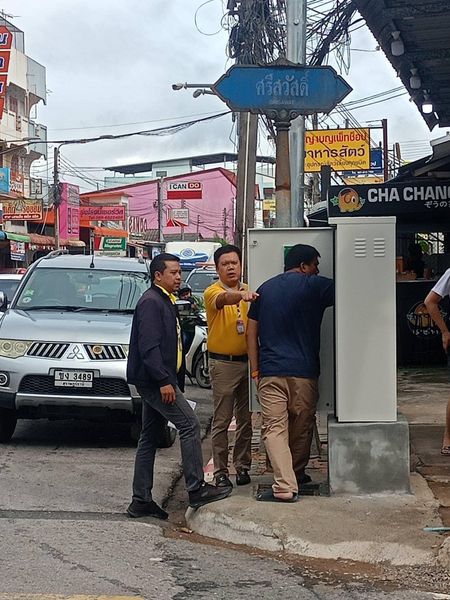 ประชาสัมพันธ์ เปิดใช้สัญญาณไฟจราจร จัดระเบียบการสัญจรบนท้องถ ... รูปภาพ 1