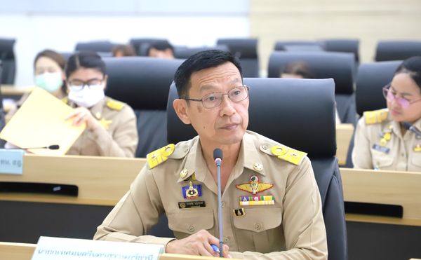 ประชุมคณะกรรมการจัดหาประโยชน์ในทรัพย์สินของเทศบาลนครสุราษฎร์ ... Image 1