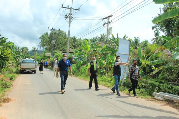 สำรวจพื้นที่น้ำท่วมขังบริเวณถนนท่าโรงช้าง Image 1