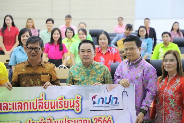 เทศบาลนครสุราษฎร์ธานี ต้อนรับคณะศึกษาดูงานจาก ทม.ทุ่งสง ศึกษ ... รูปภาพ 1